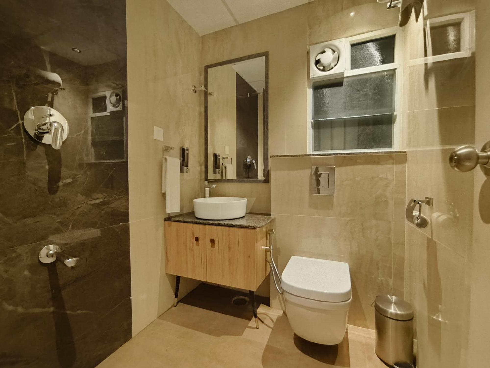 Olive Hotel Le Opera By Embassy Group Bangalore Eksteriør bilde