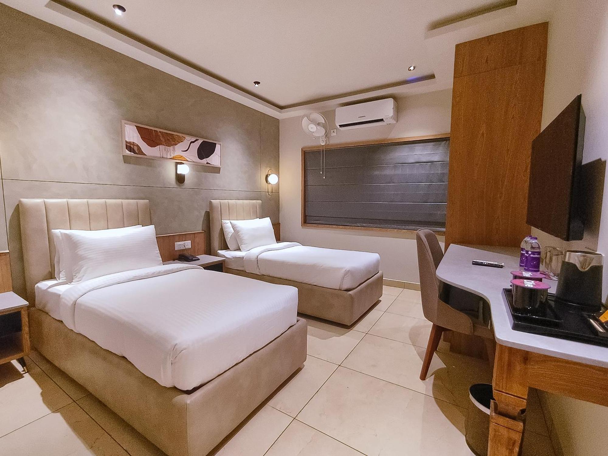 Olive Hotel Le Opera By Embassy Group Bangalore Eksteriør bilde