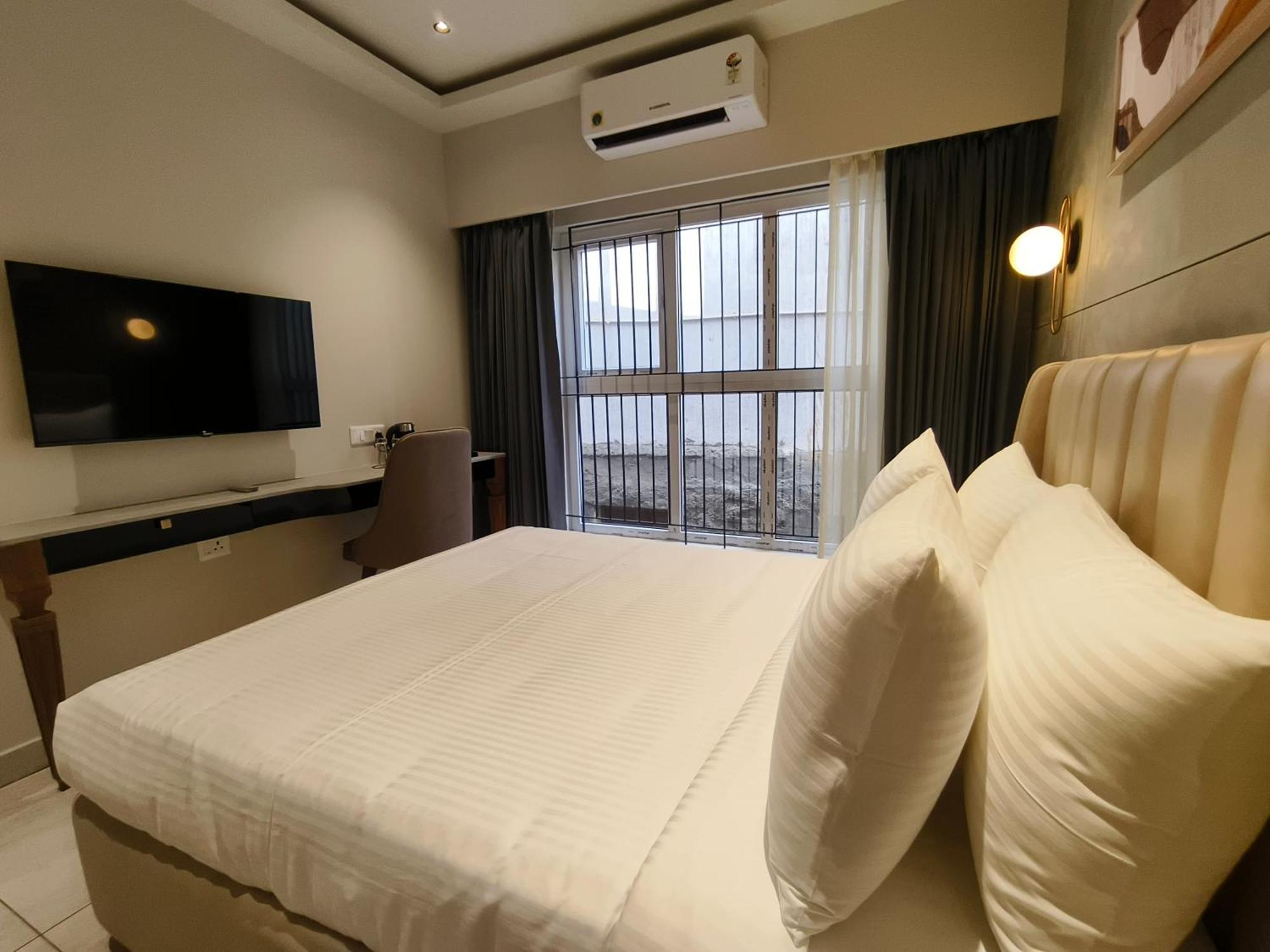 Olive Hotel Le Opera By Embassy Group Bangalore Eksteriør bilde