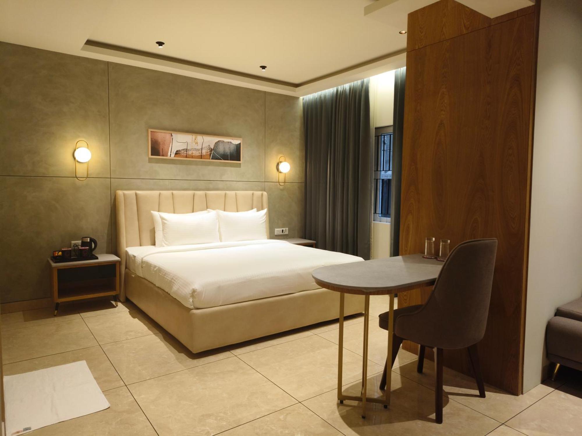 Olive Hotel Le Opera By Embassy Group Bangalore Eksteriør bilde