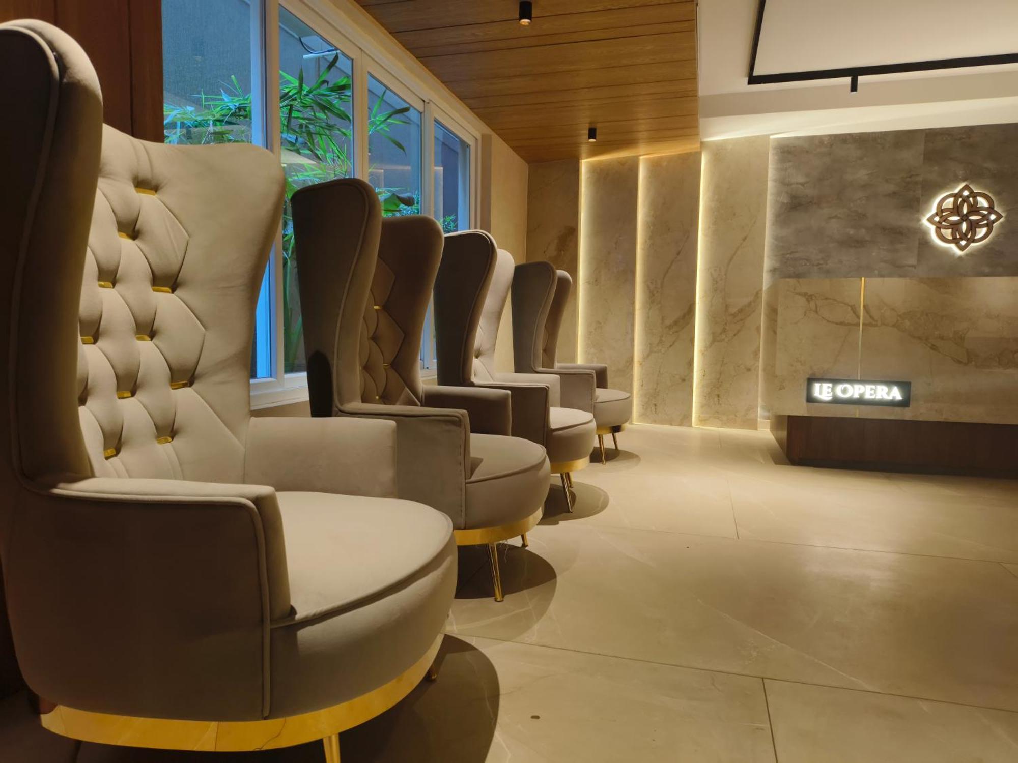Olive Hotel Le Opera By Embassy Group Bangalore Eksteriør bilde