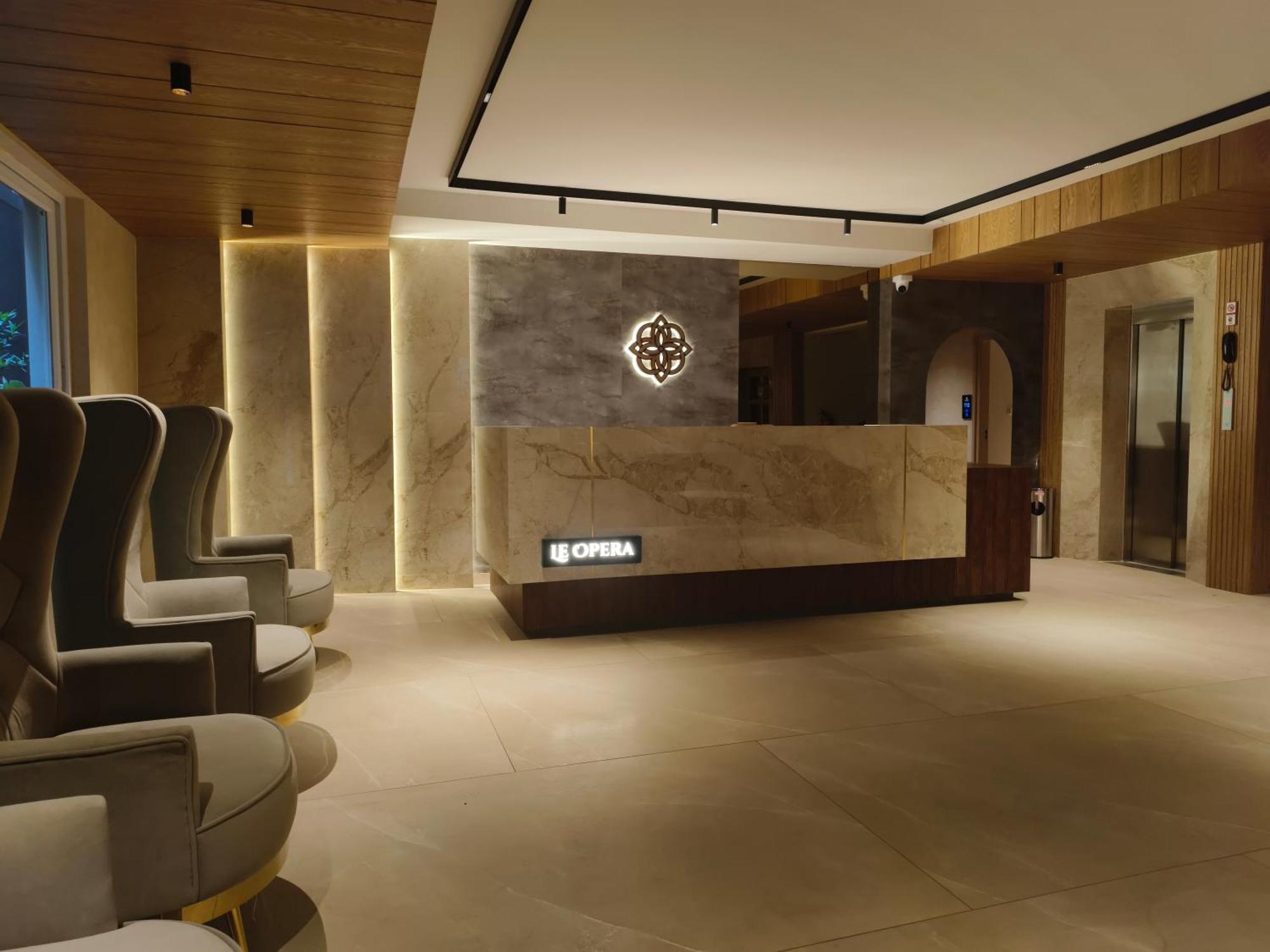Olive Hotel Le Opera By Embassy Group Bangalore Eksteriør bilde